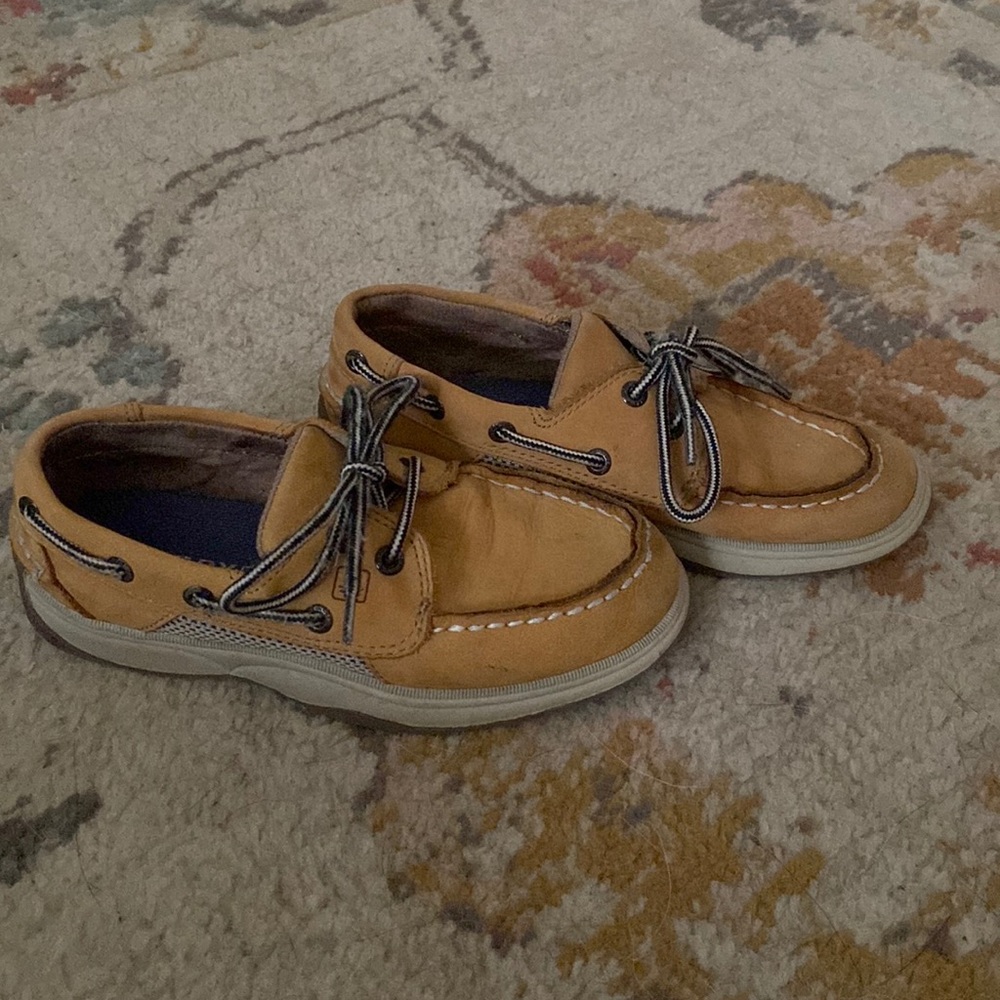Sperry boat shoes